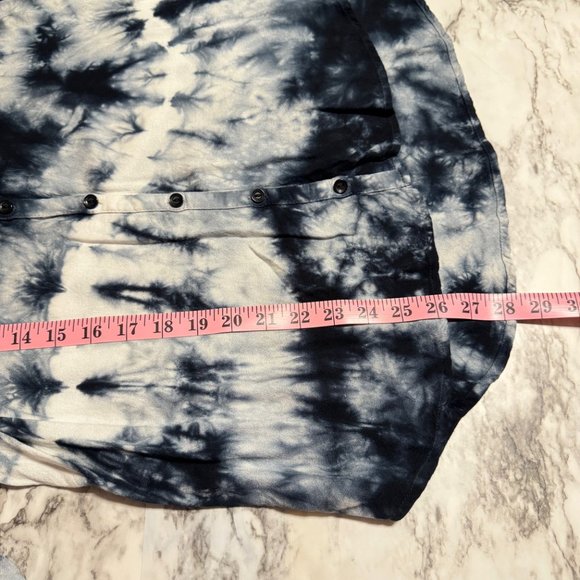 🎉😀CLEARANCE SALE!!😀🎉YOUNG FABULOUS & BROKE Tie Dye Flutter Sleeve Top - Picture 8 of 8